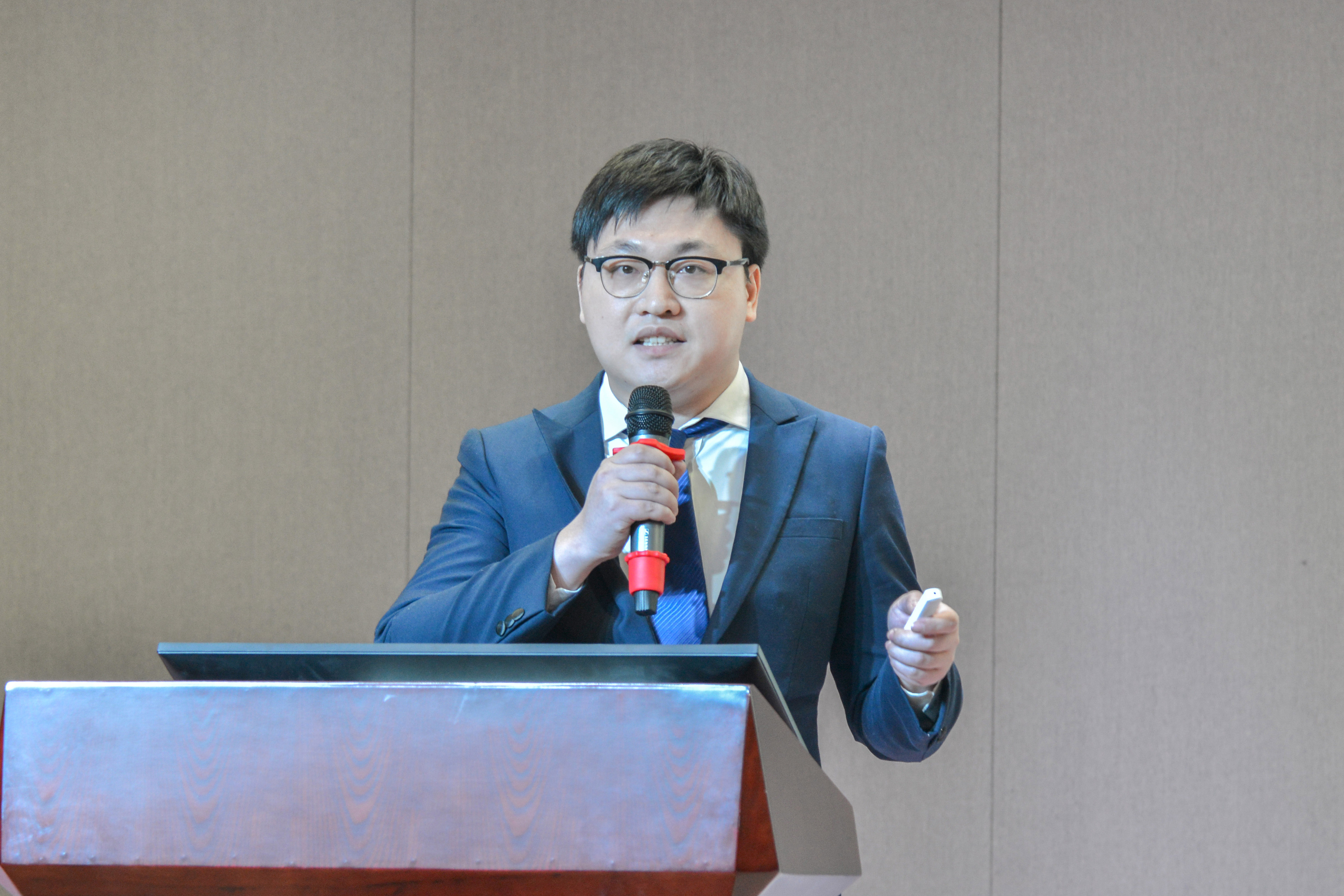 破風浪 共揚帆——巨人集團公司召開2024迎春大會 破風浪 共揚帆——巨人集團公司召開2024迎春大會