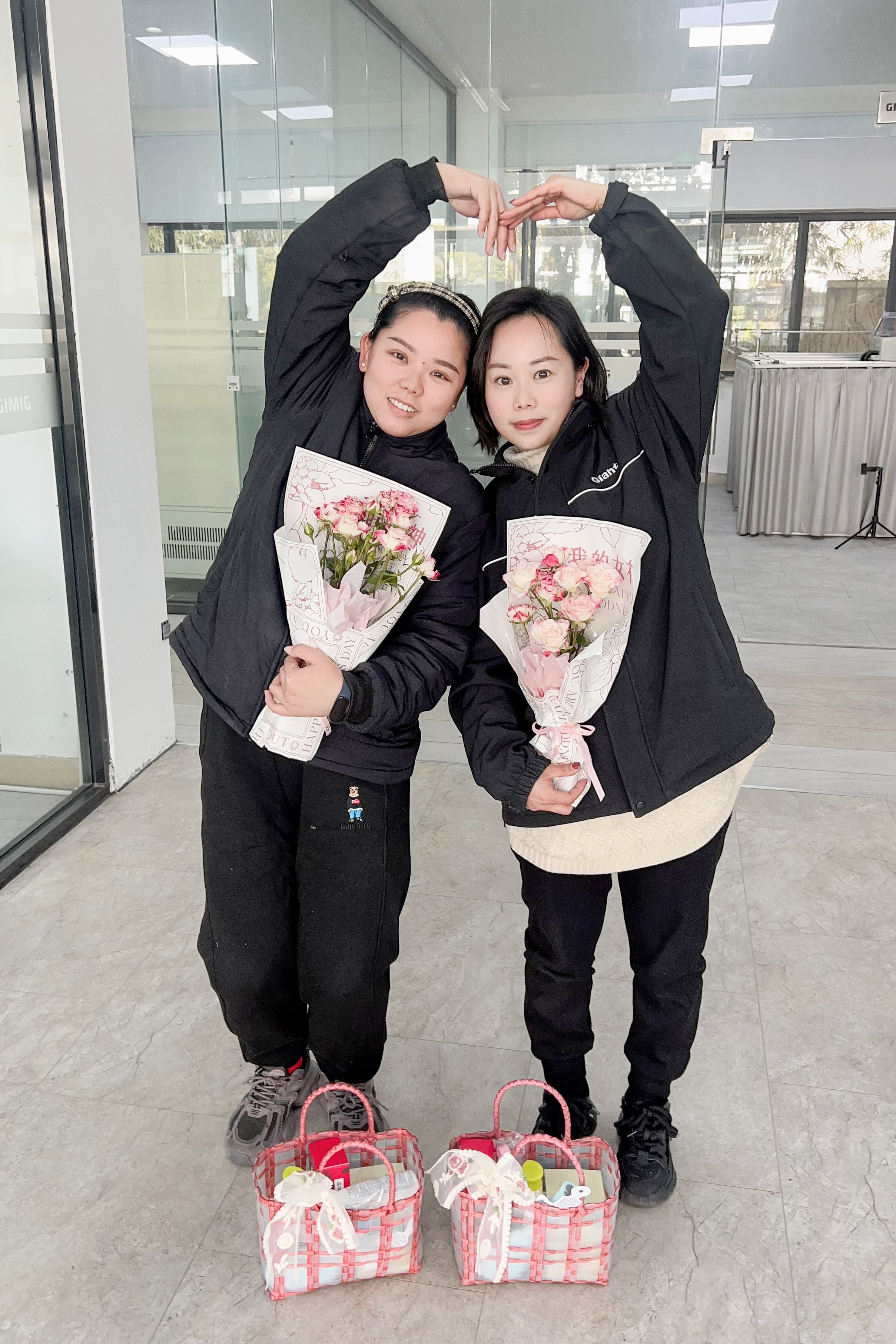 巾幗呈英姿 三春綻繁花——巨人集團婦女節活動 巾幗呈英姿 三春綻繁花——巨人集團婦女節活動